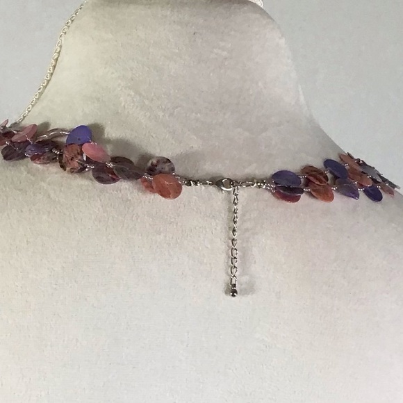 Beads and Mother of Pearl button necklace - Picture 2 of 2